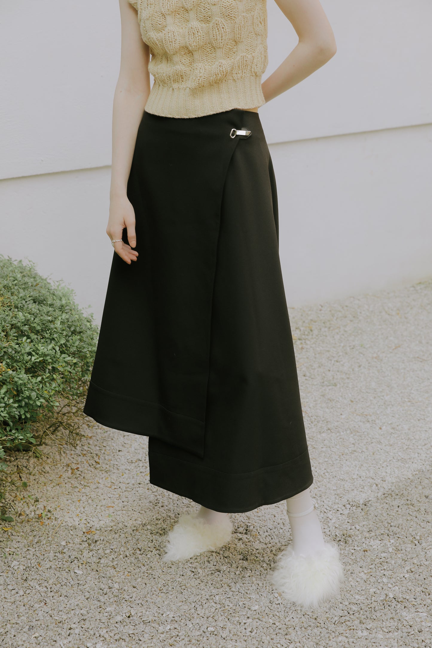 Malmo asymmetric skirt