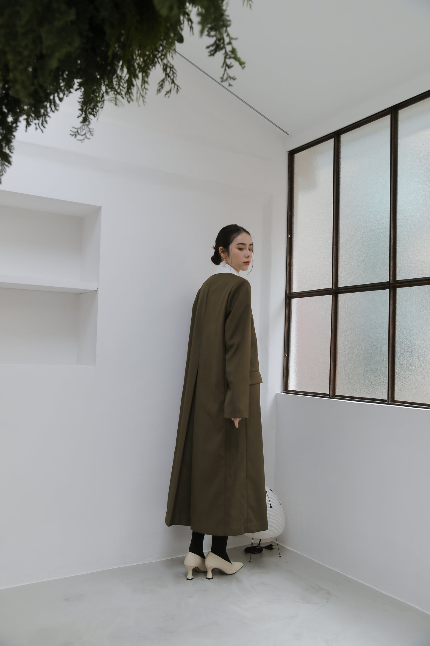 Serge collarless coat