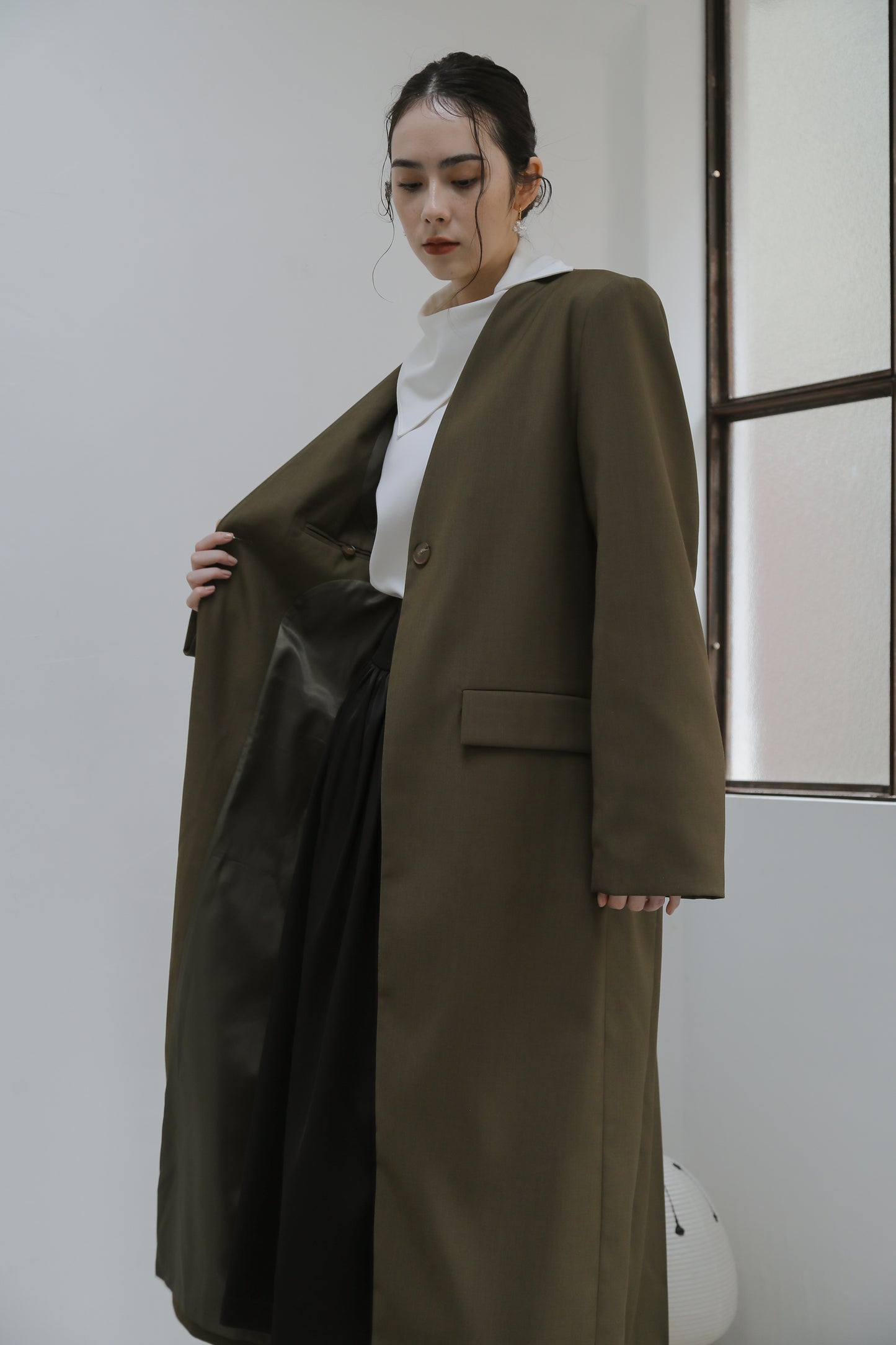 Serge collarless coat