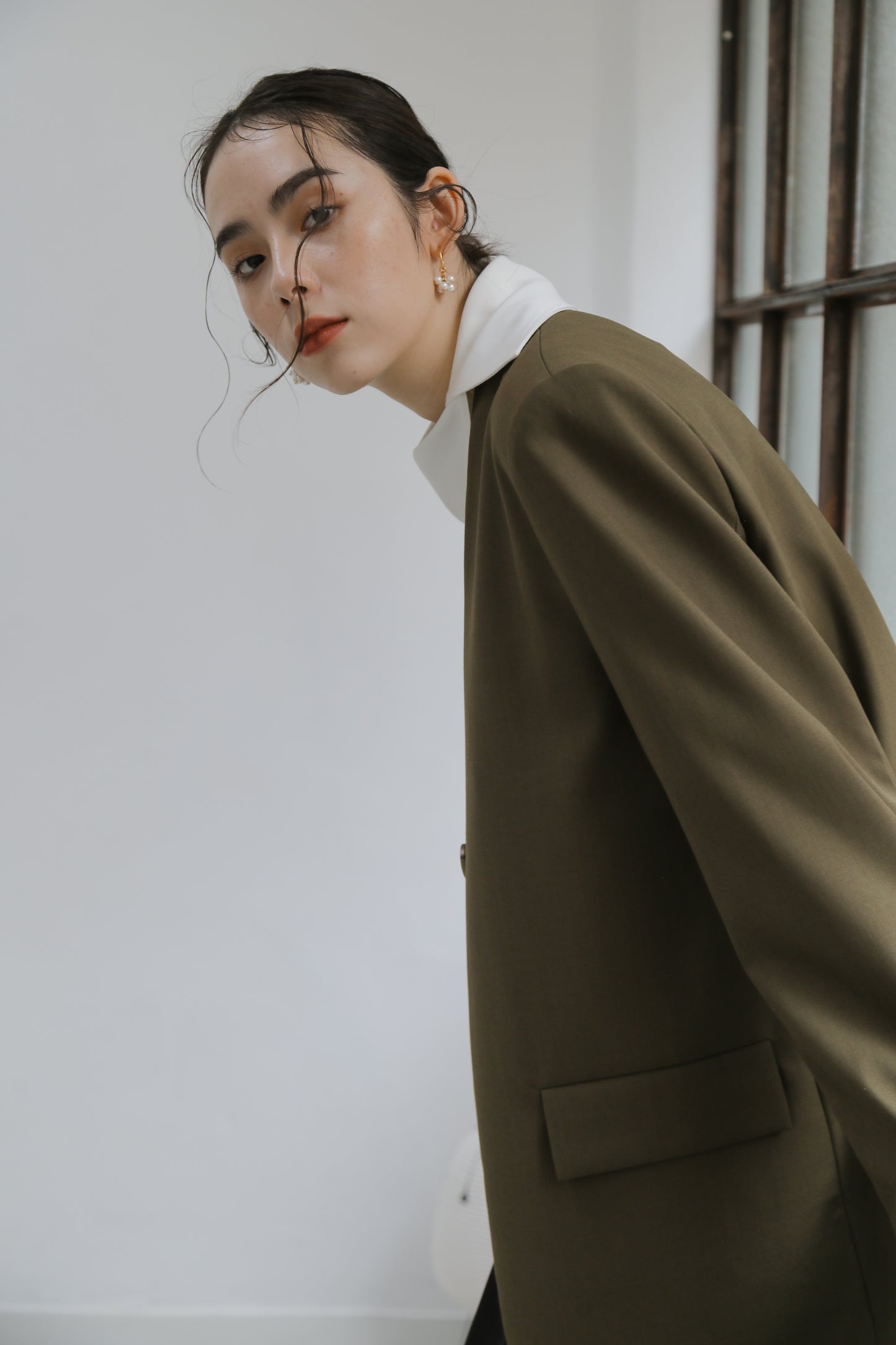 Serge collarless coat