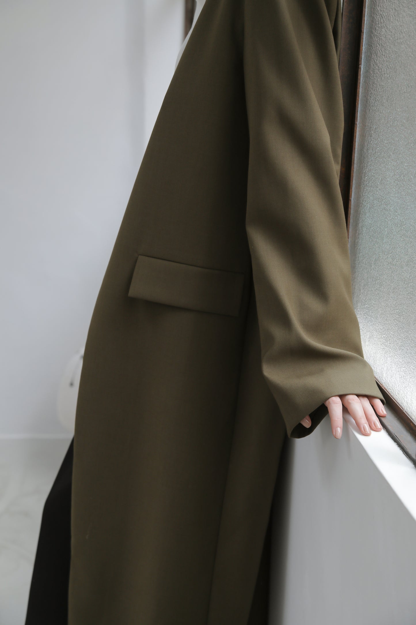 Serge collarless coat