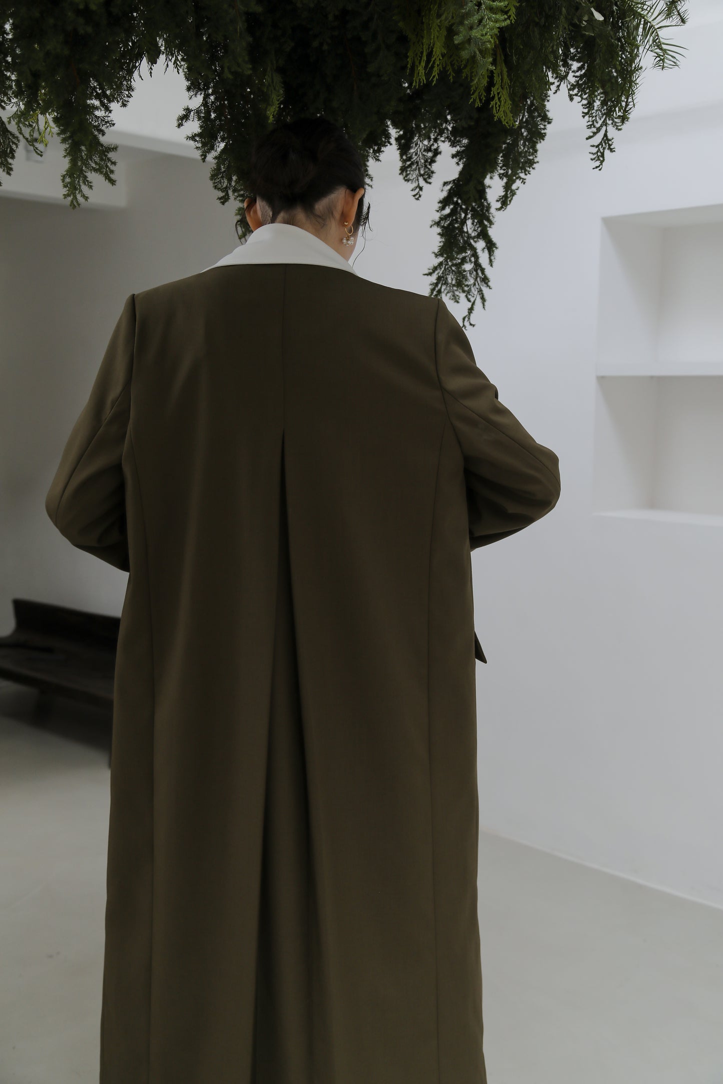Serge collarless coat