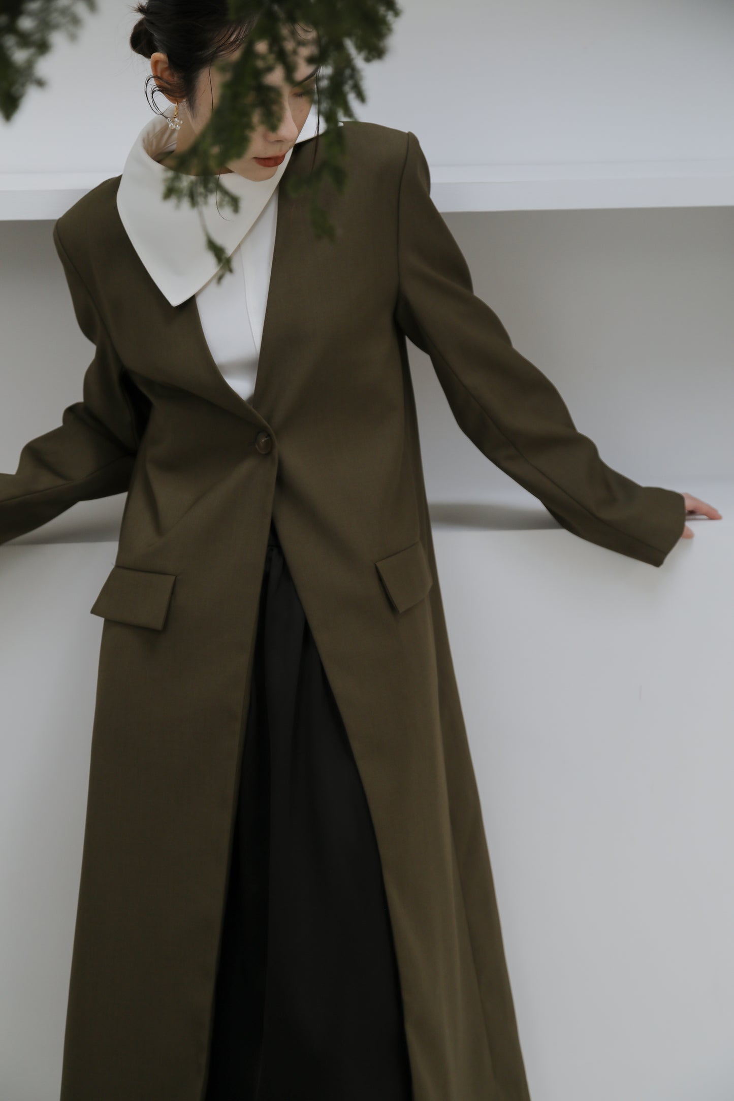 Serge collarless coat