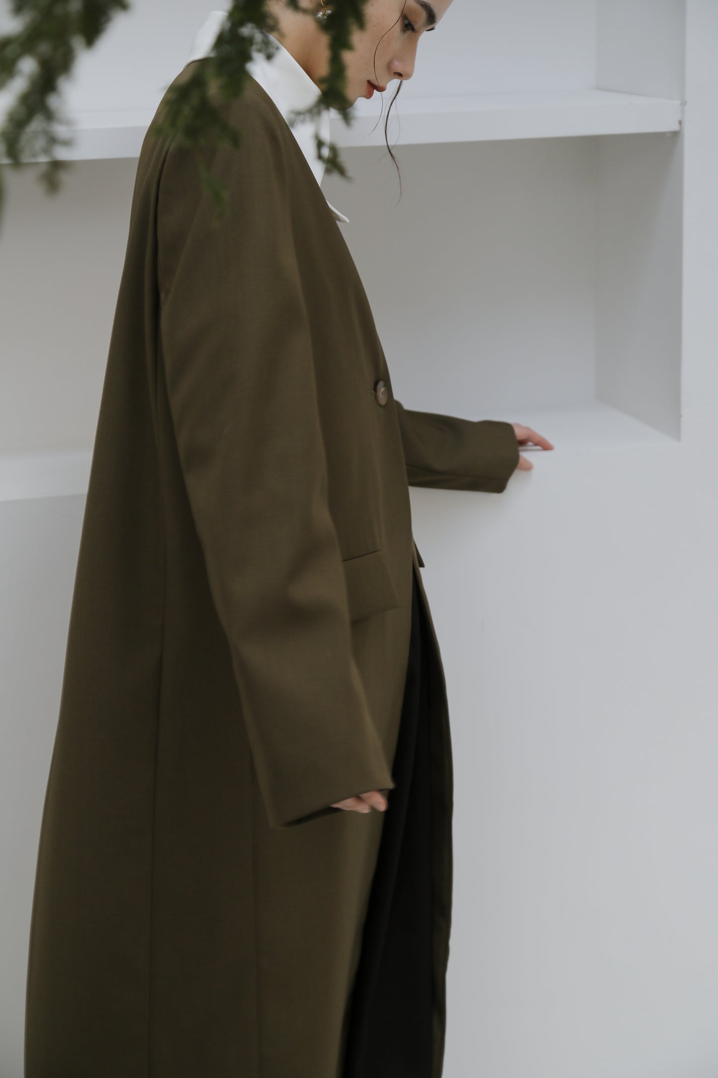 Serge collarless coat