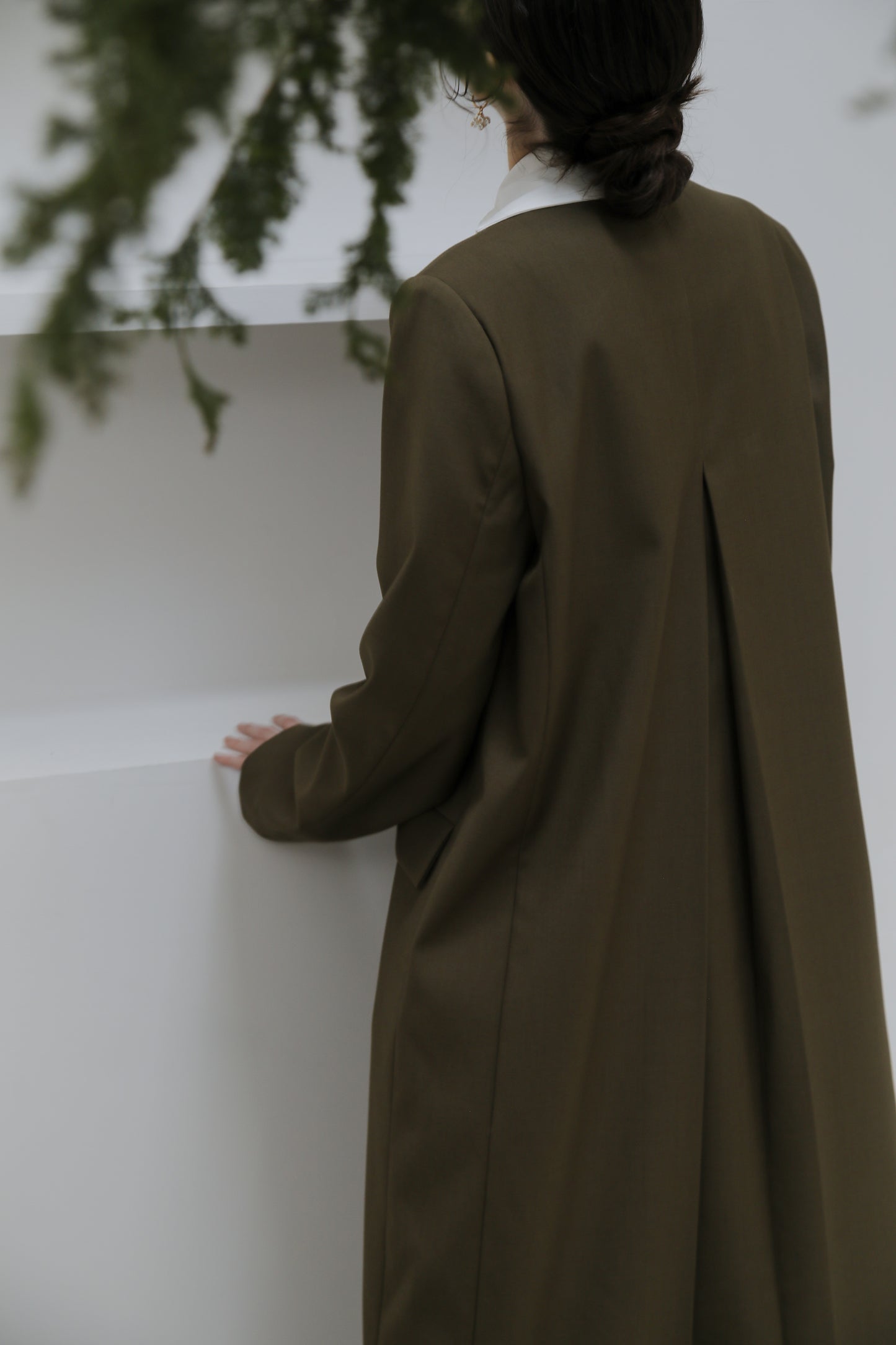 Serge collarless coat