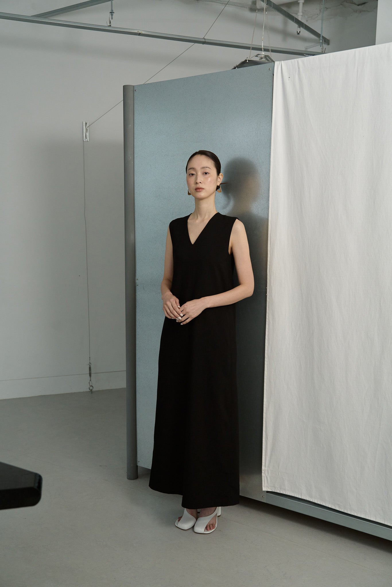 Refy v neck dress