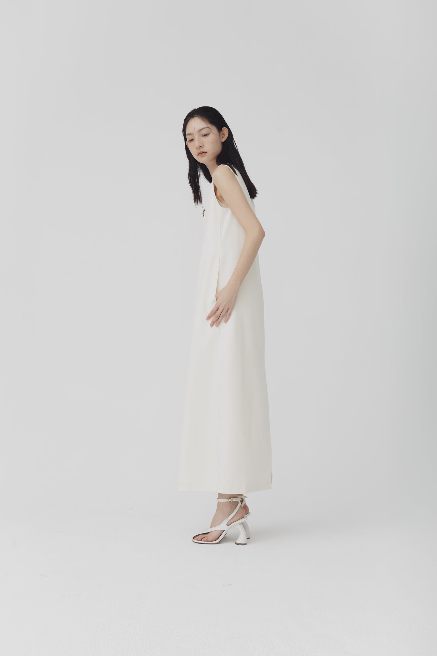 Refy v neck dress