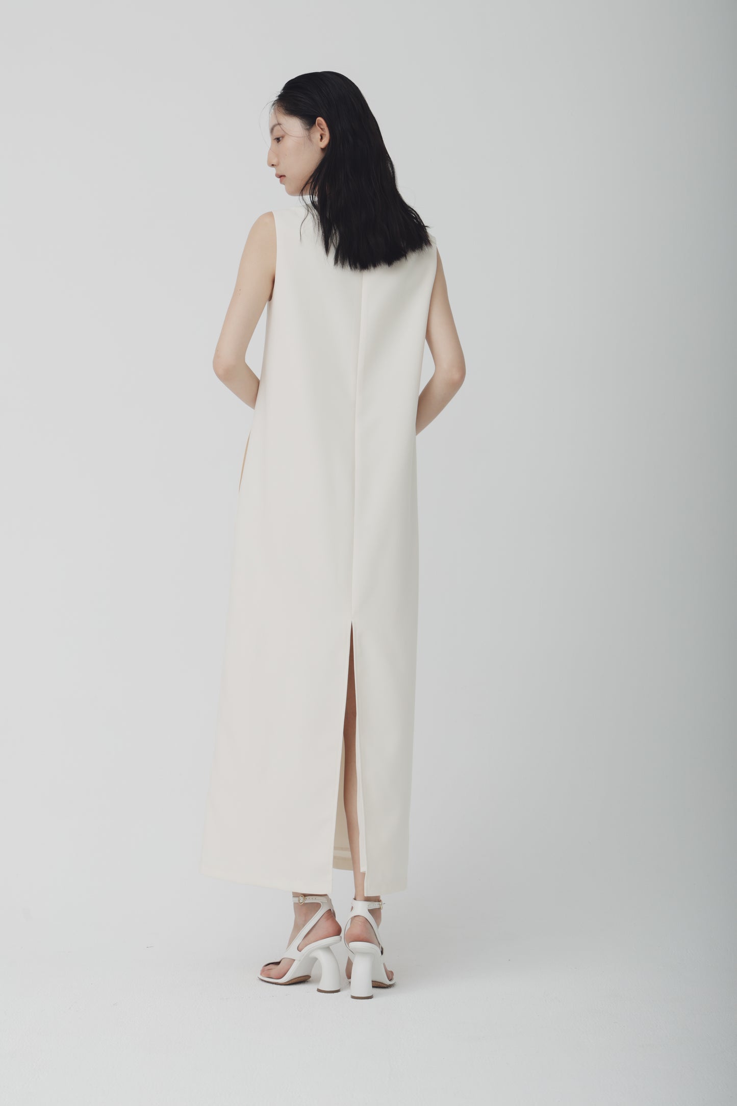 Refy v neck dress