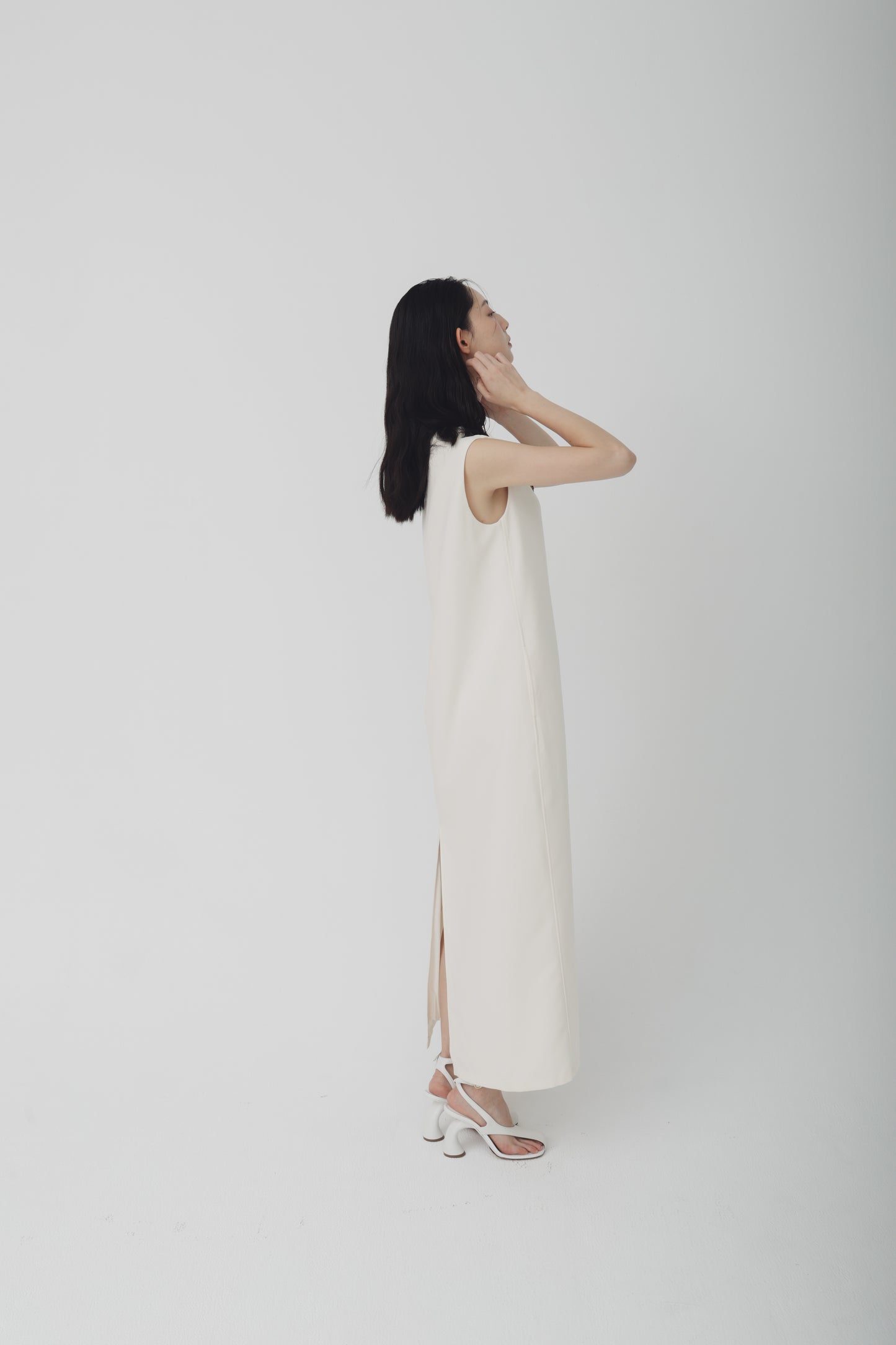 Refy v neck dress