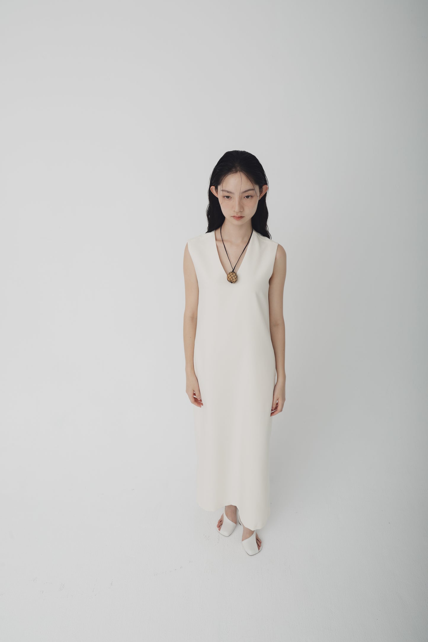 Refy v neck dress