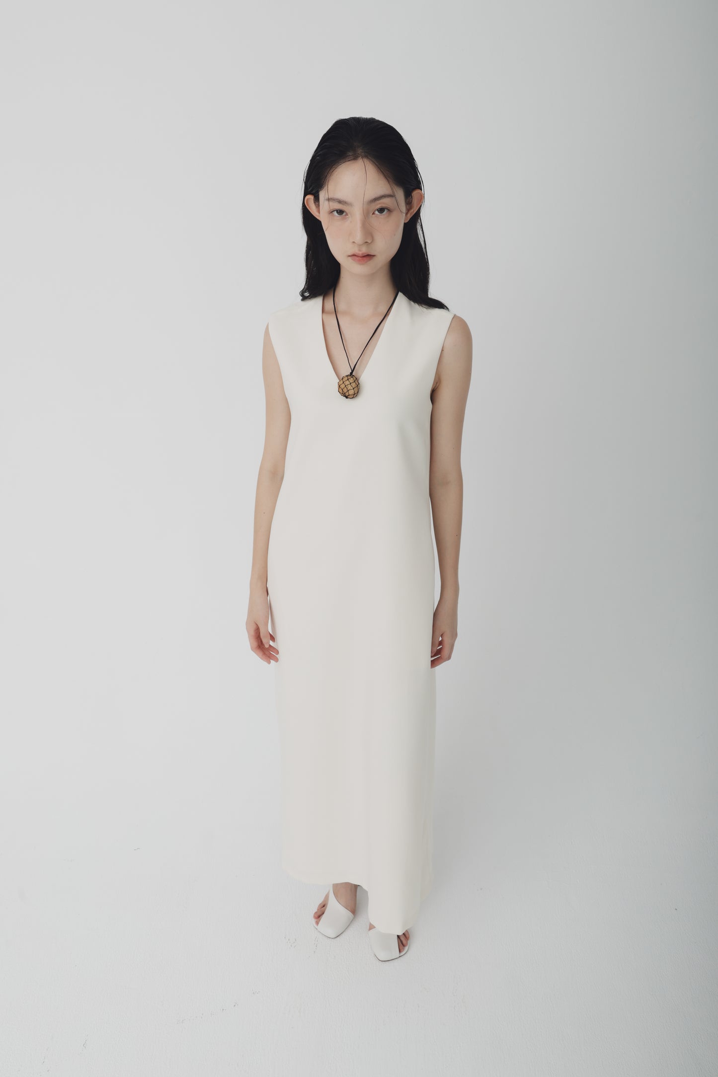 Refy v neck dress