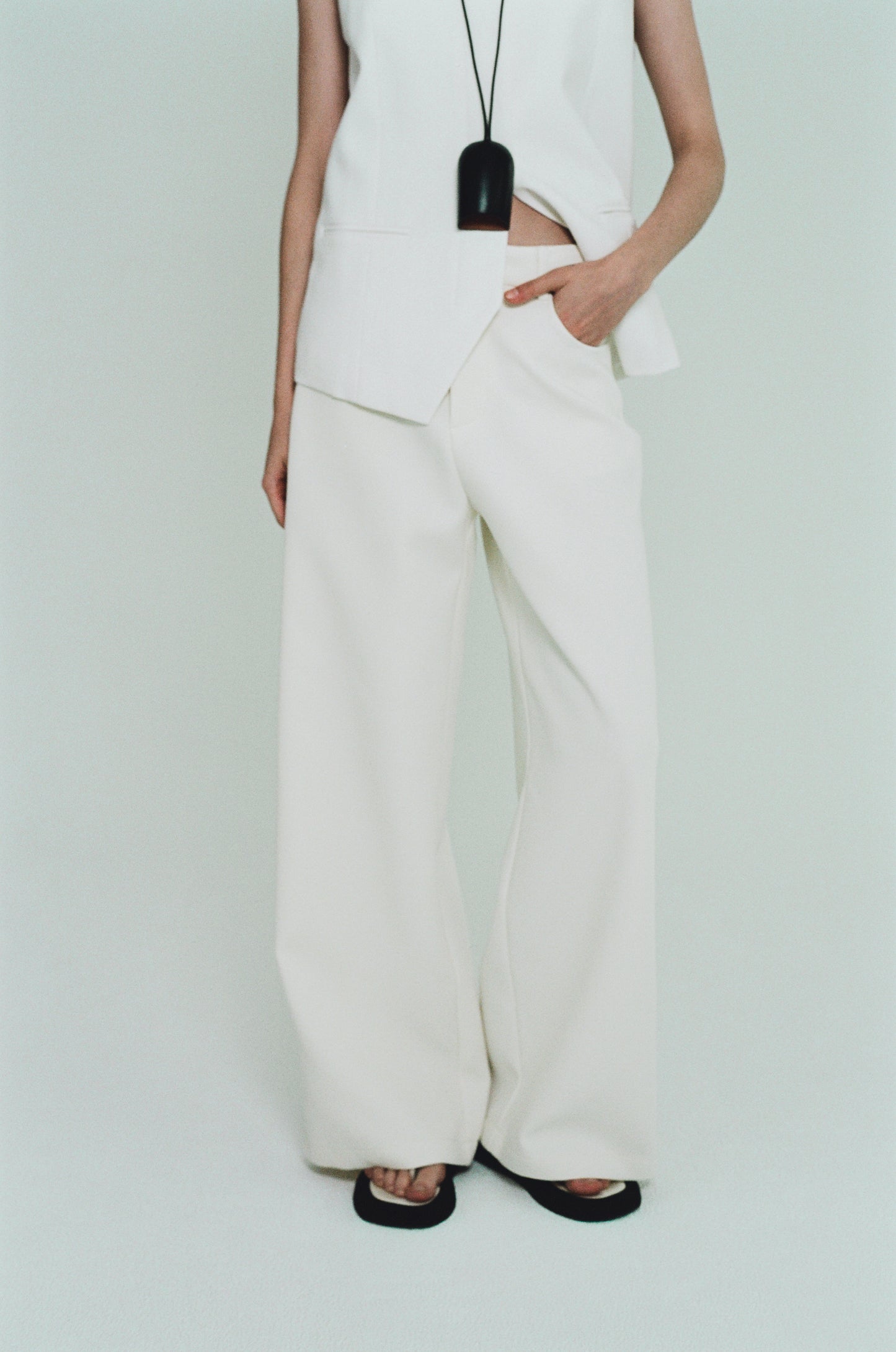 Carmen embroidered trousers