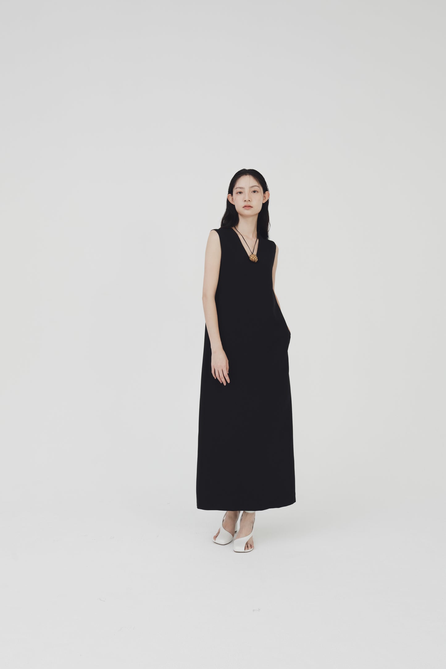 Refy v neck dress