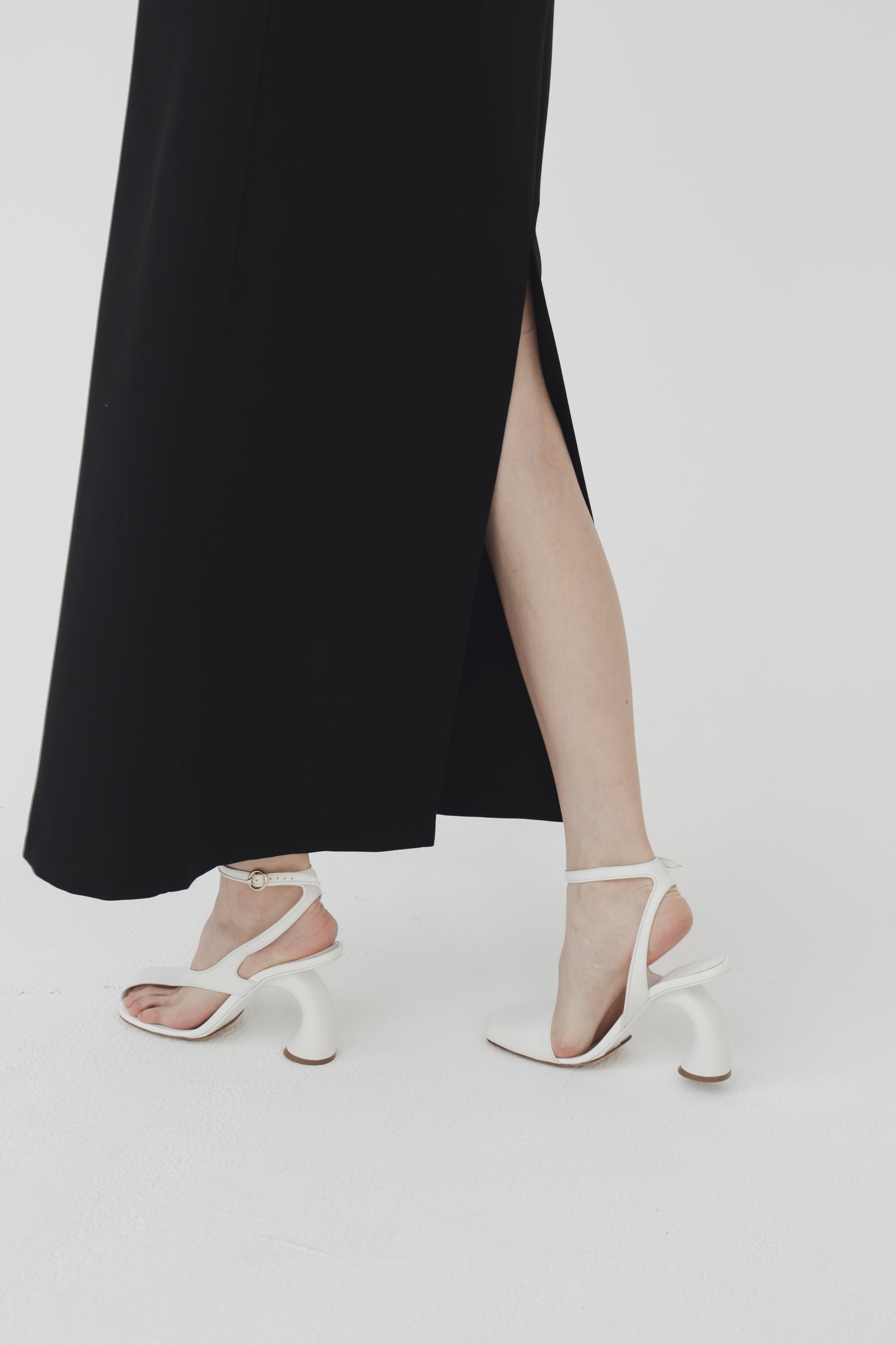 Refy v neck dress