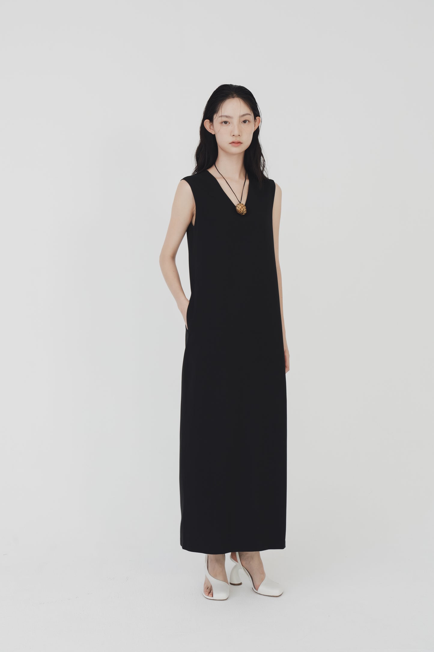 Refy v neck dress