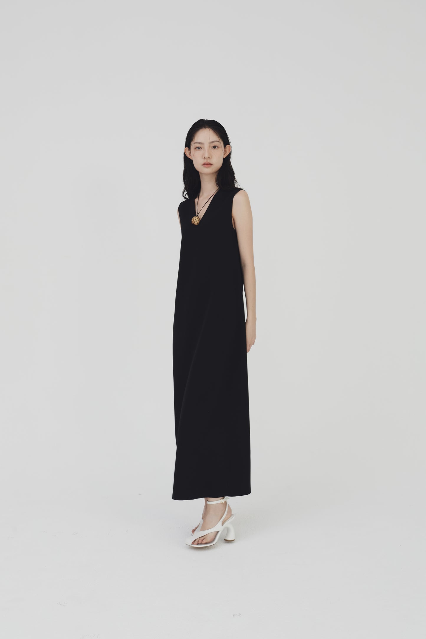 Refy v neck dress