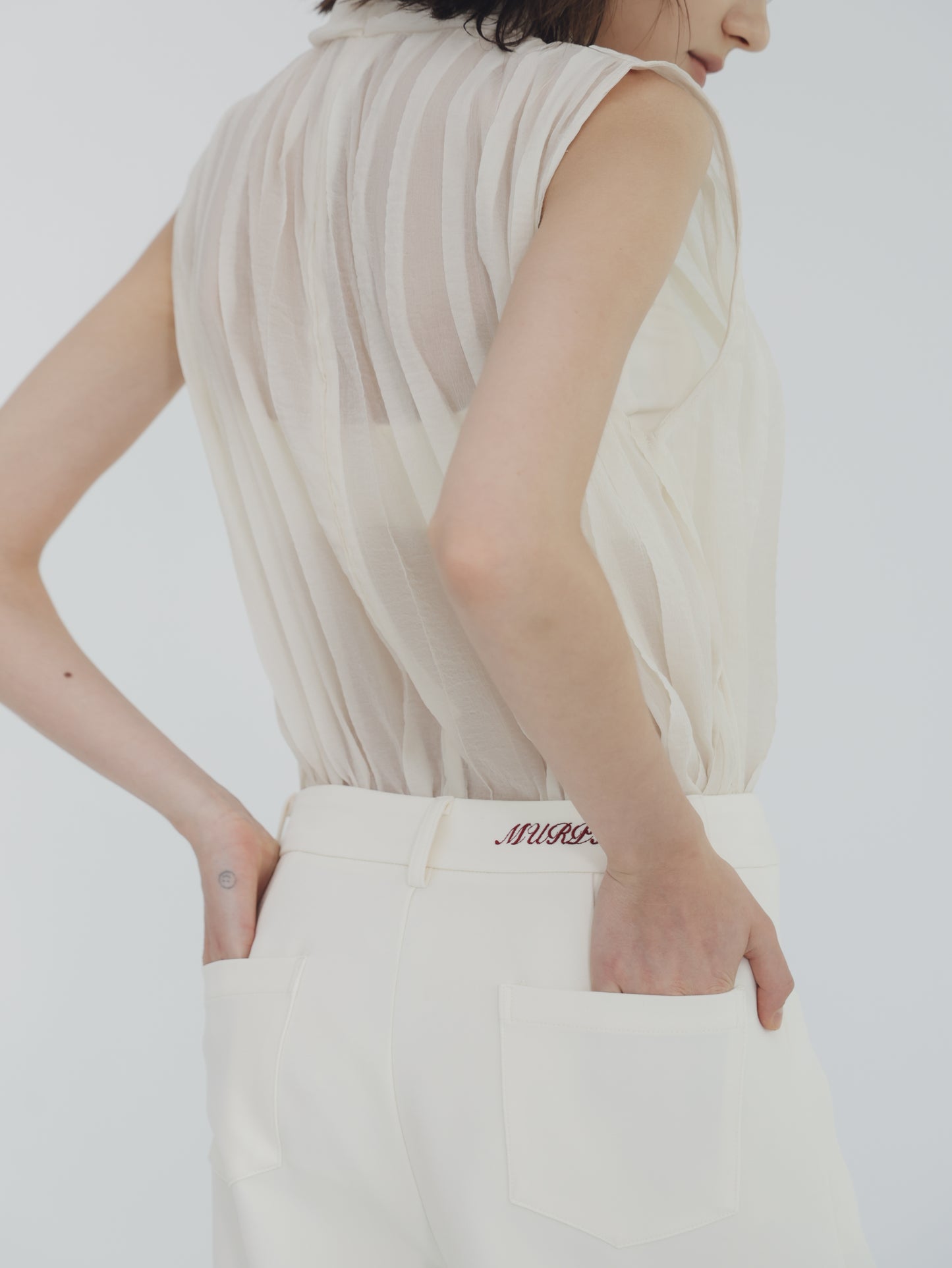 Carmen embroidered trousers