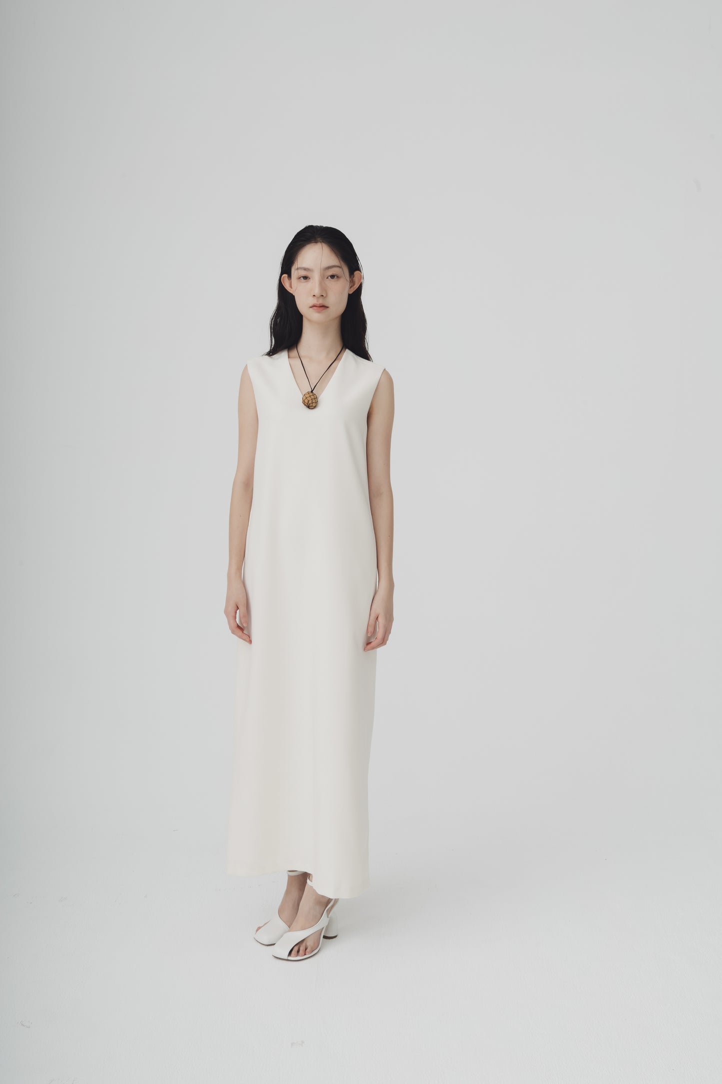 Refy v neck dress