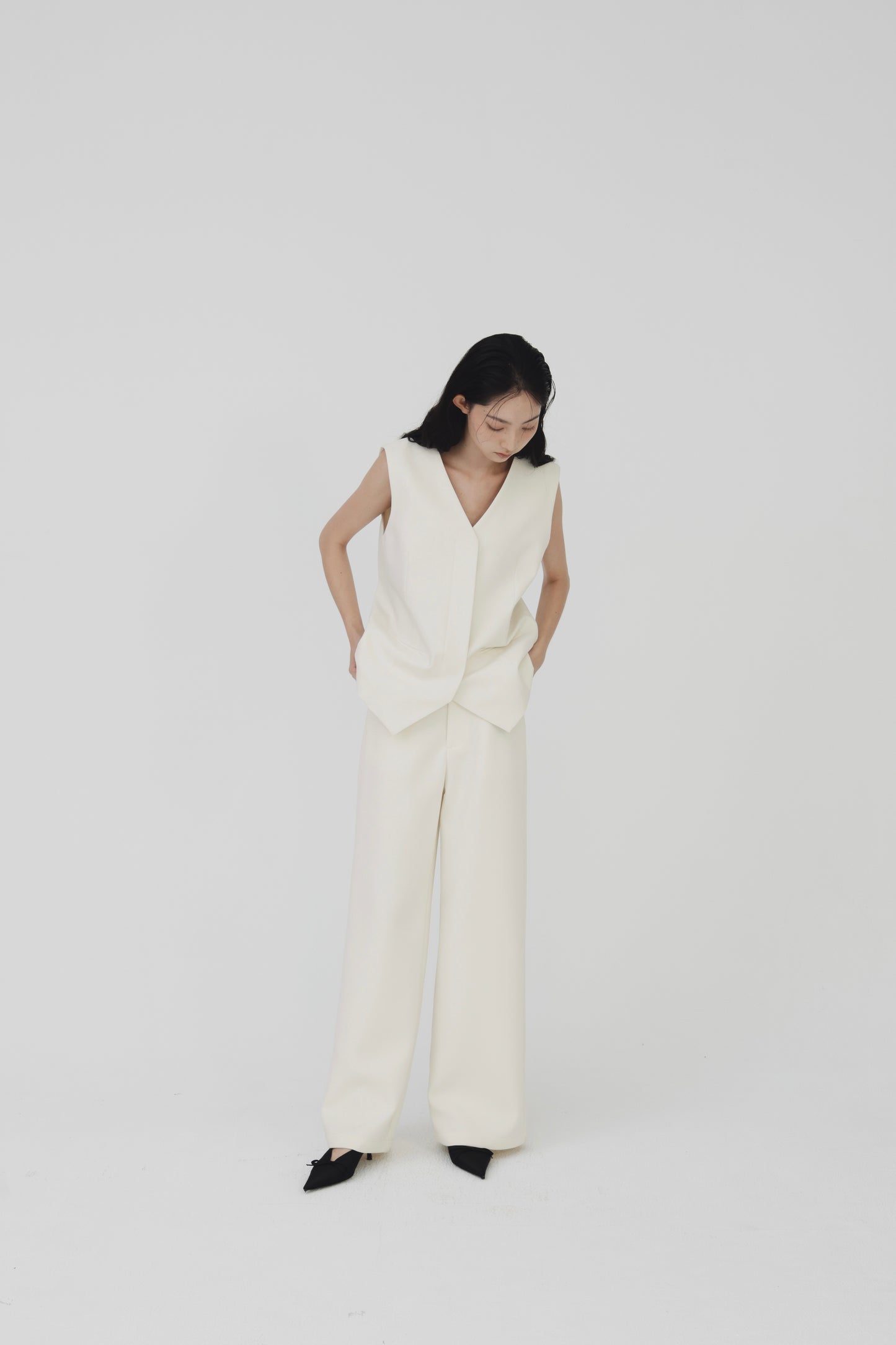 Carmen embroidered trousers