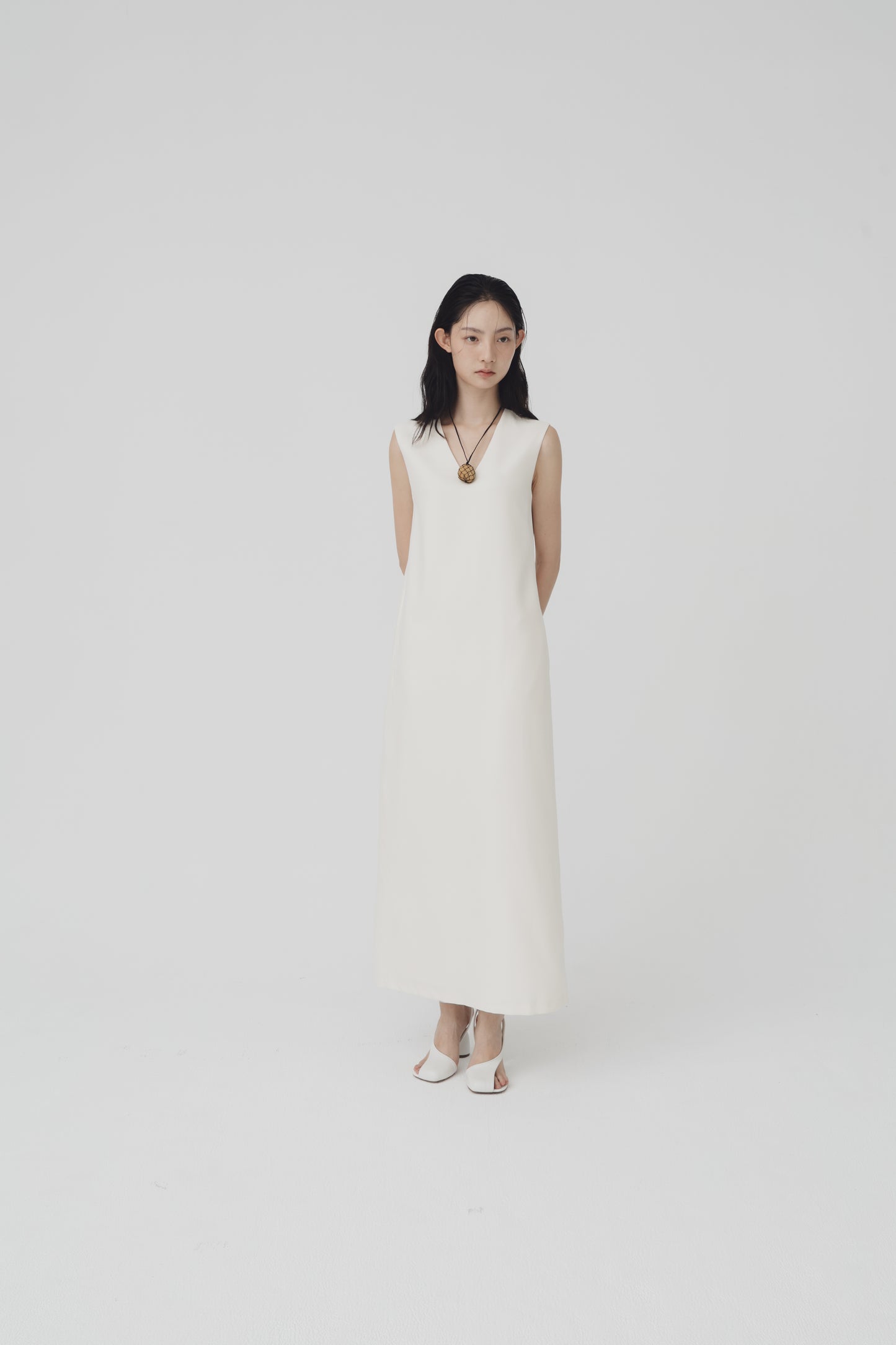 Refy v neck dress