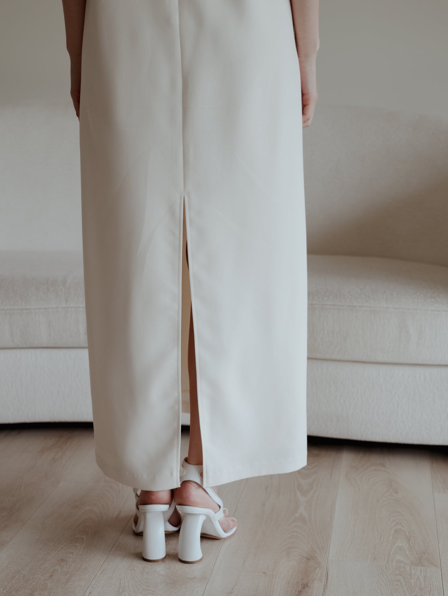 Refy v neck dress