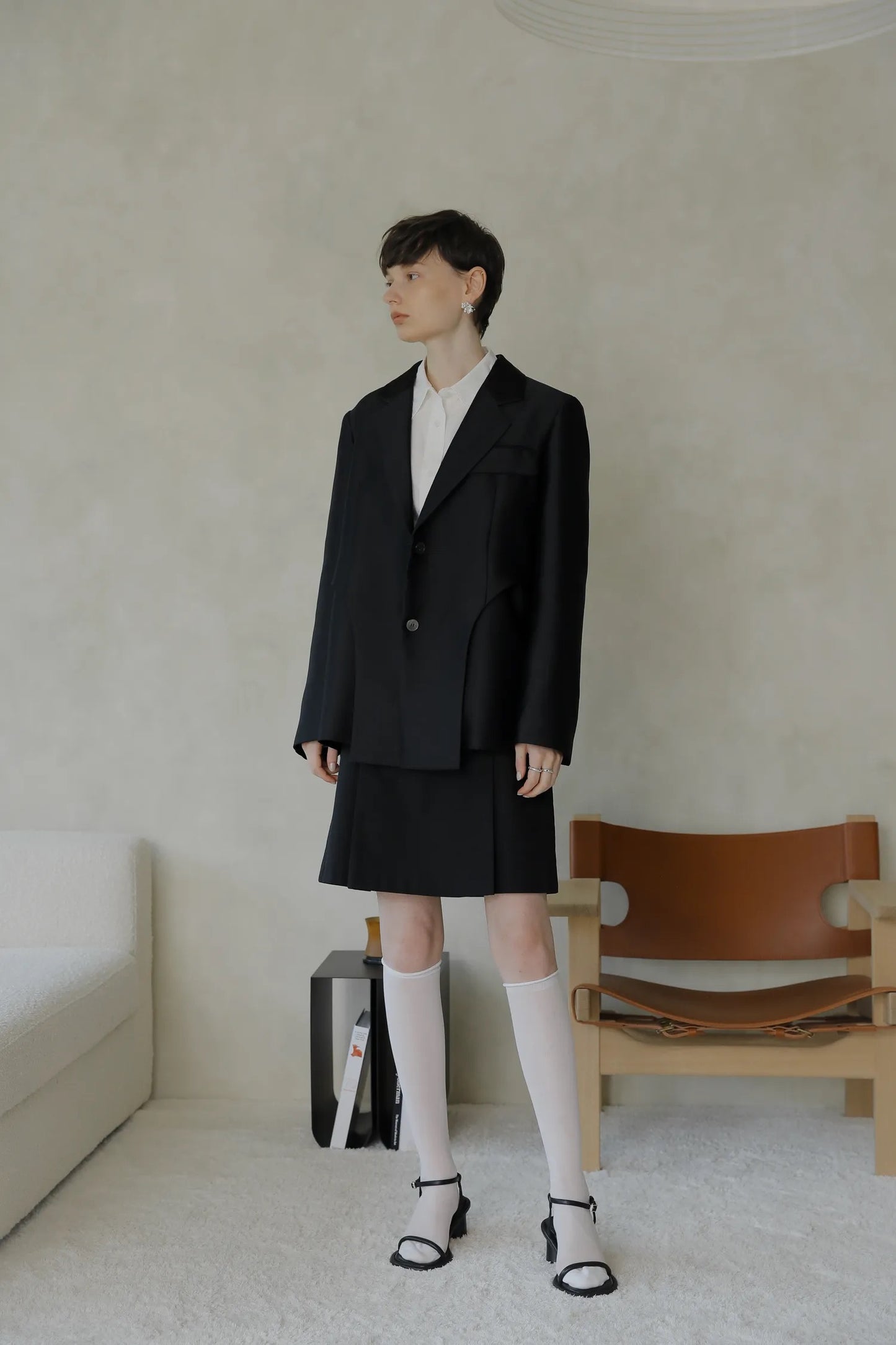 拱形剪裁夾克