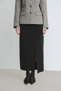 Mosu asymmetric skirt