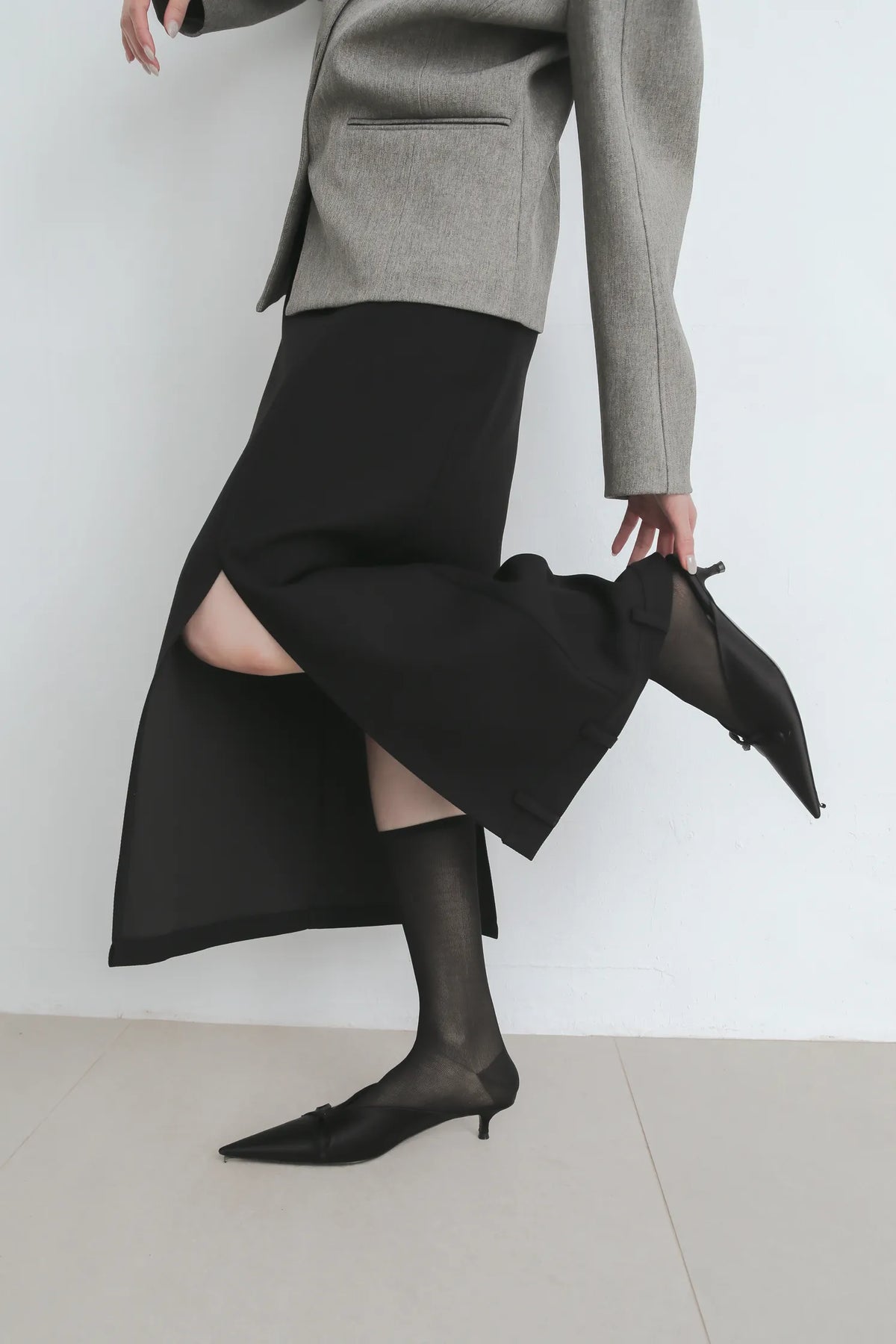 Mosu asymmetric skirt