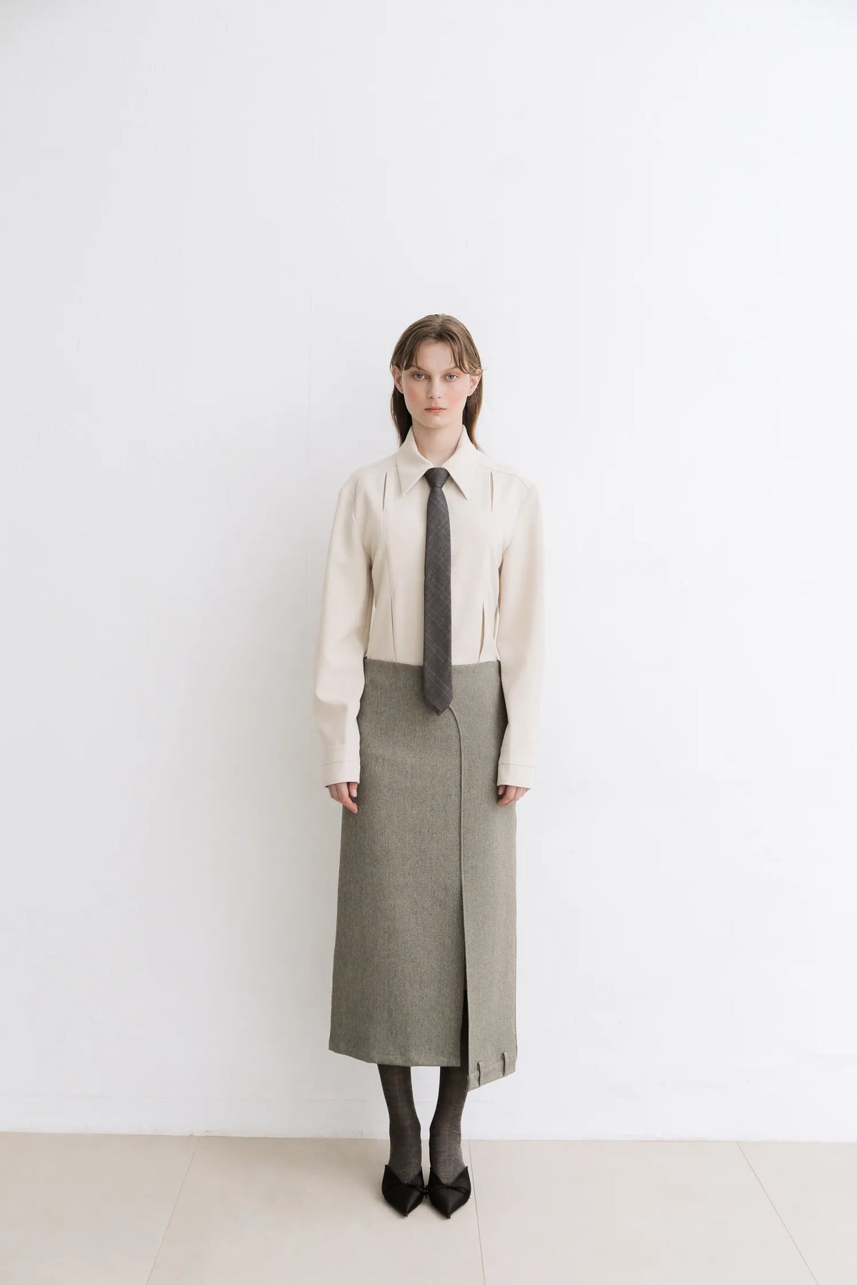 Mosu asymmetric skirt