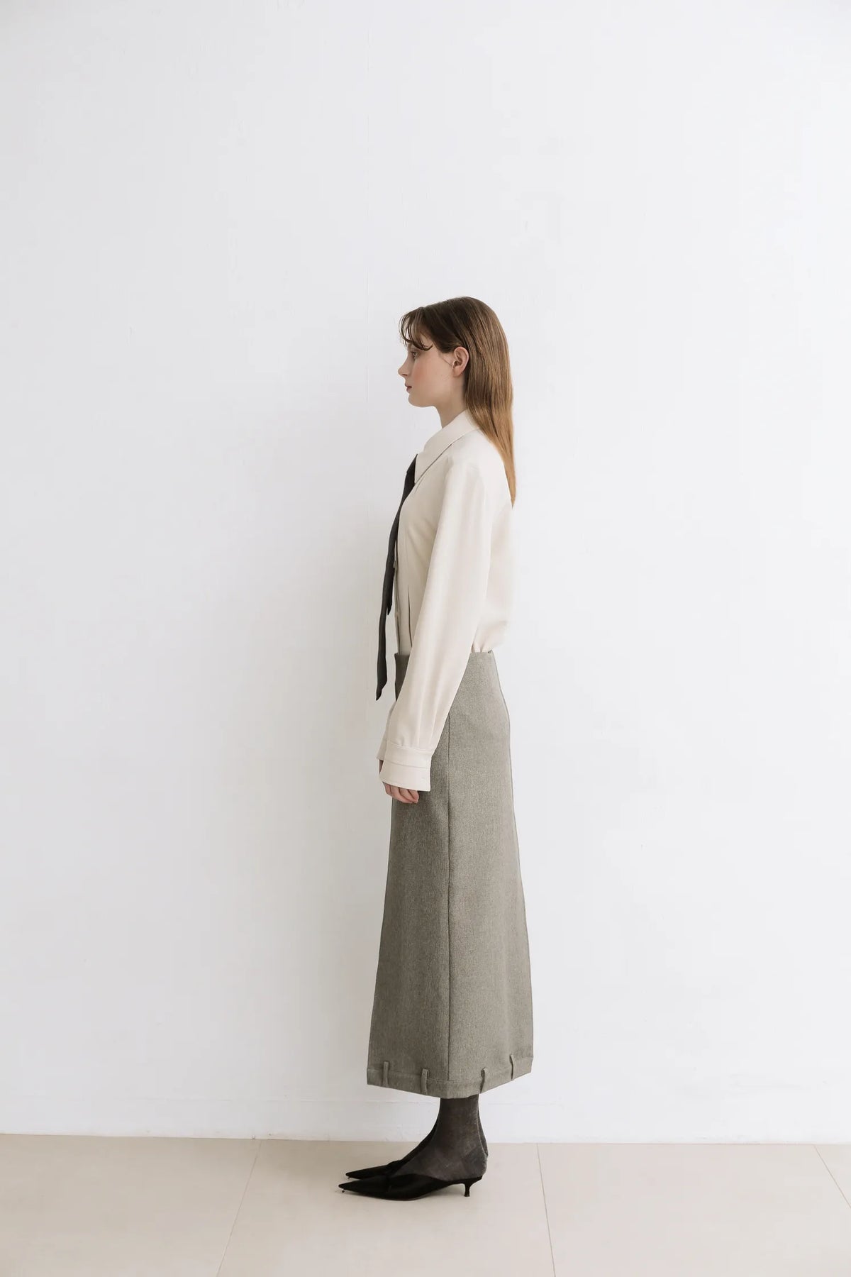 Mosu asymmetric skirt