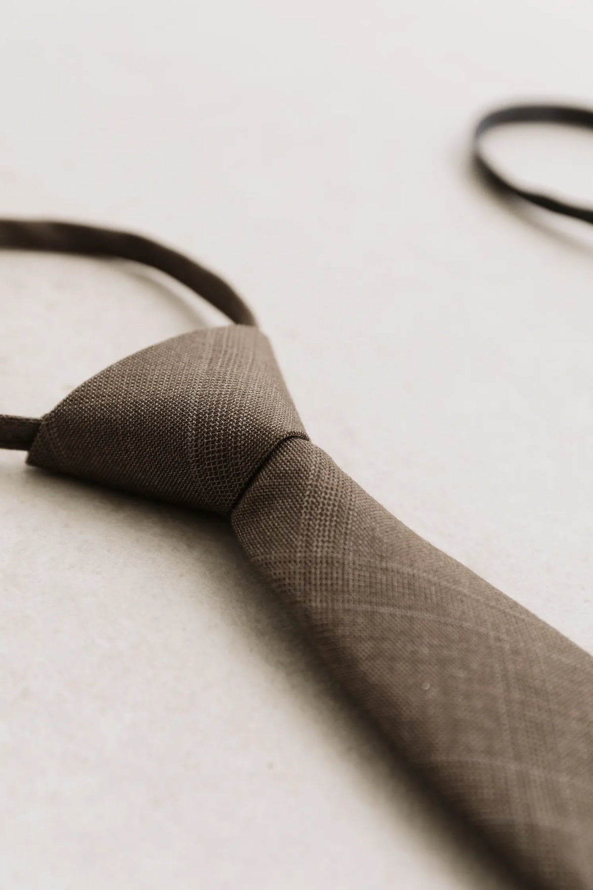Adjustable tie