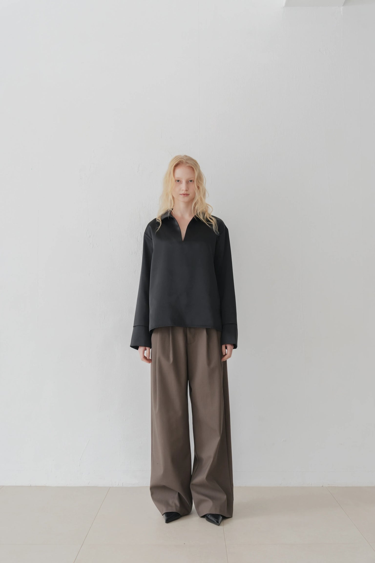 Odal satin top black