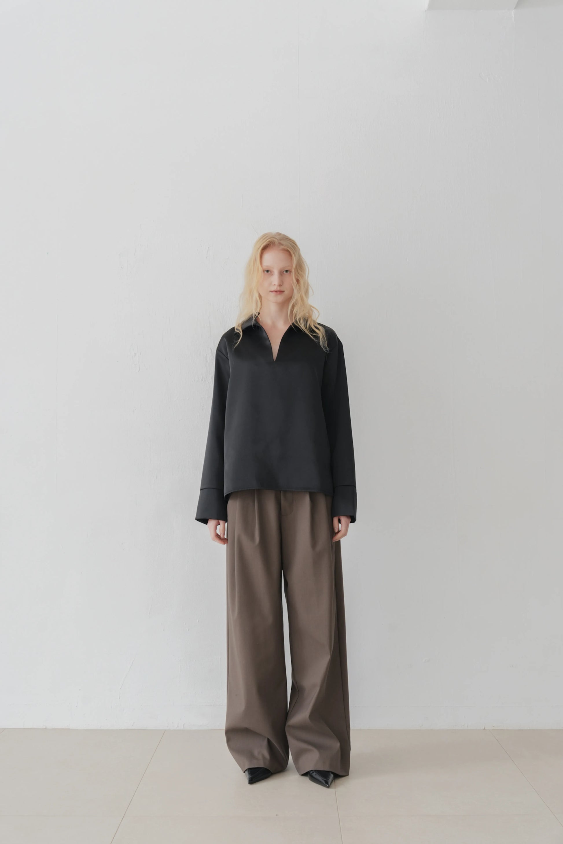 Odal satin top black