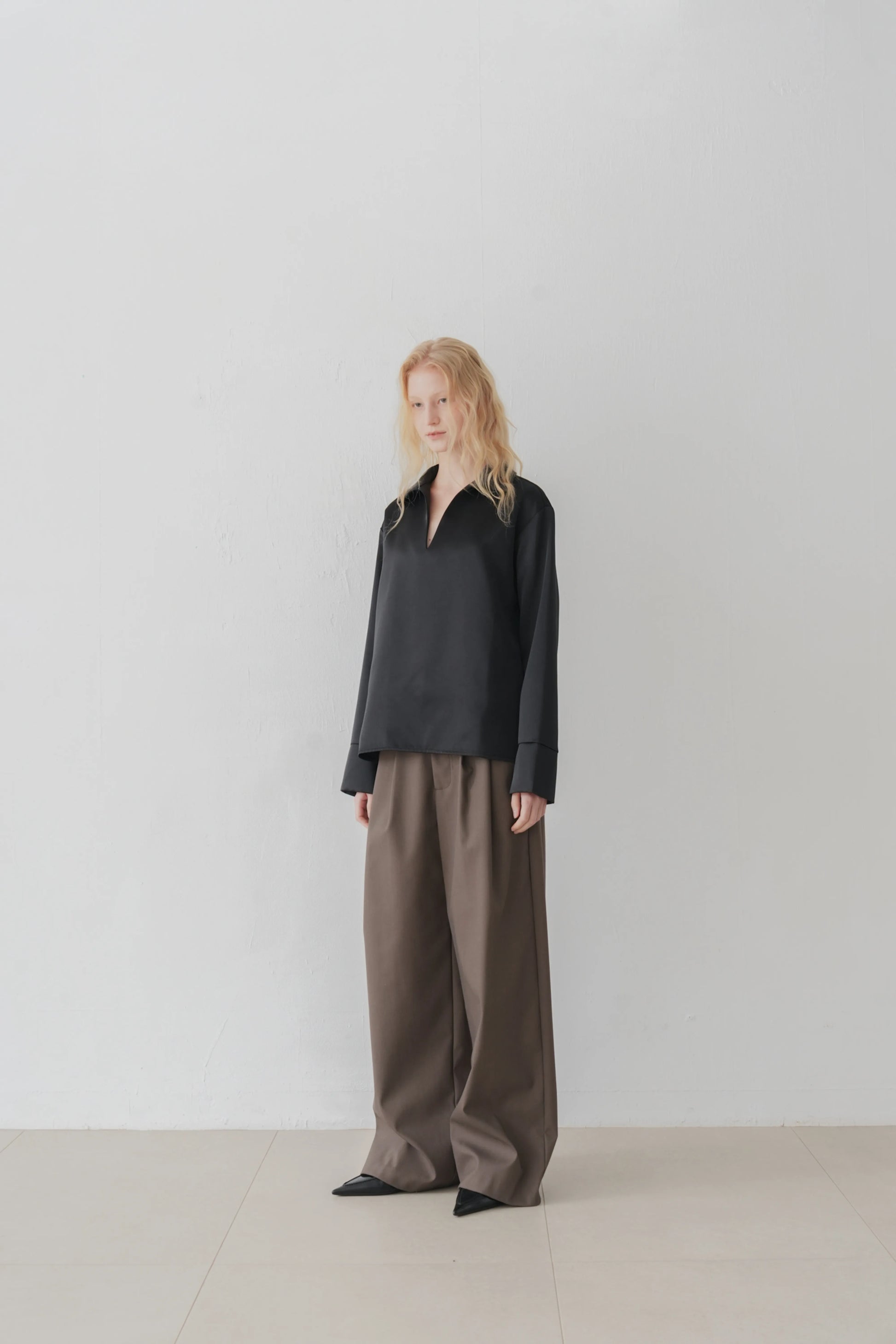 Odal satin top black