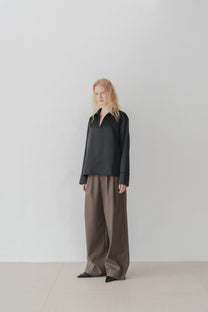 Odal satin top black