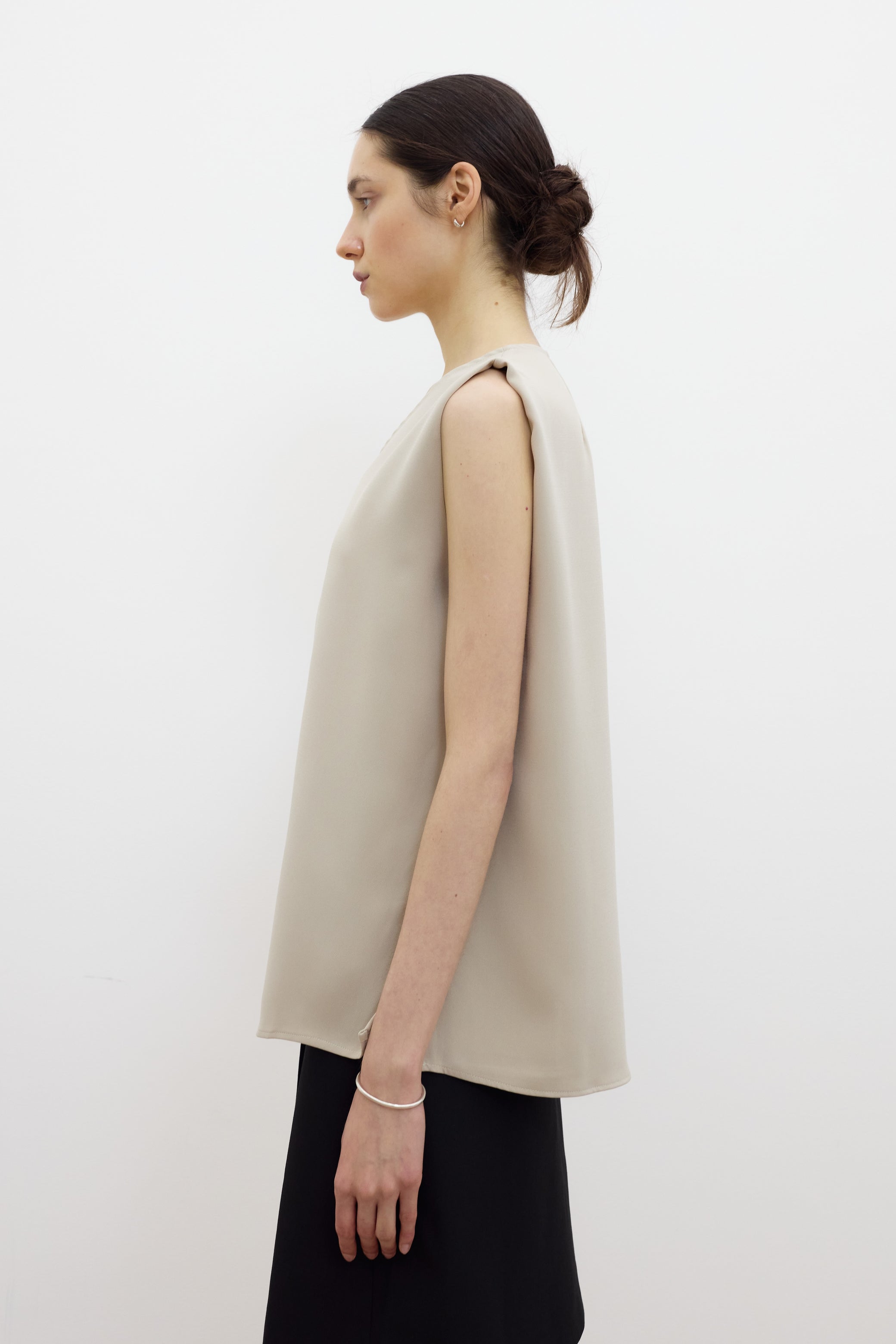 Shell V neck top