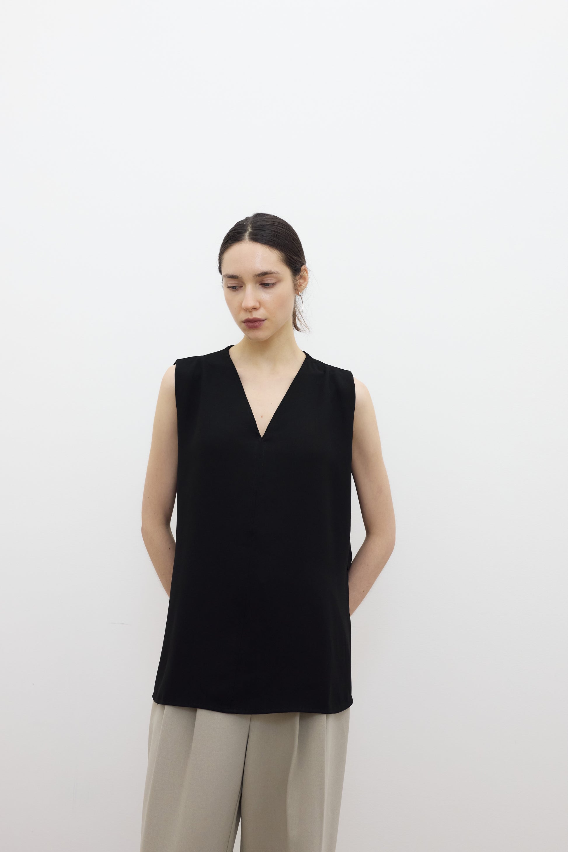 Shell V neck top