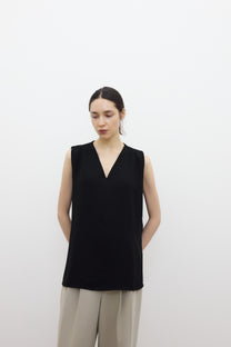 Shell V neck top