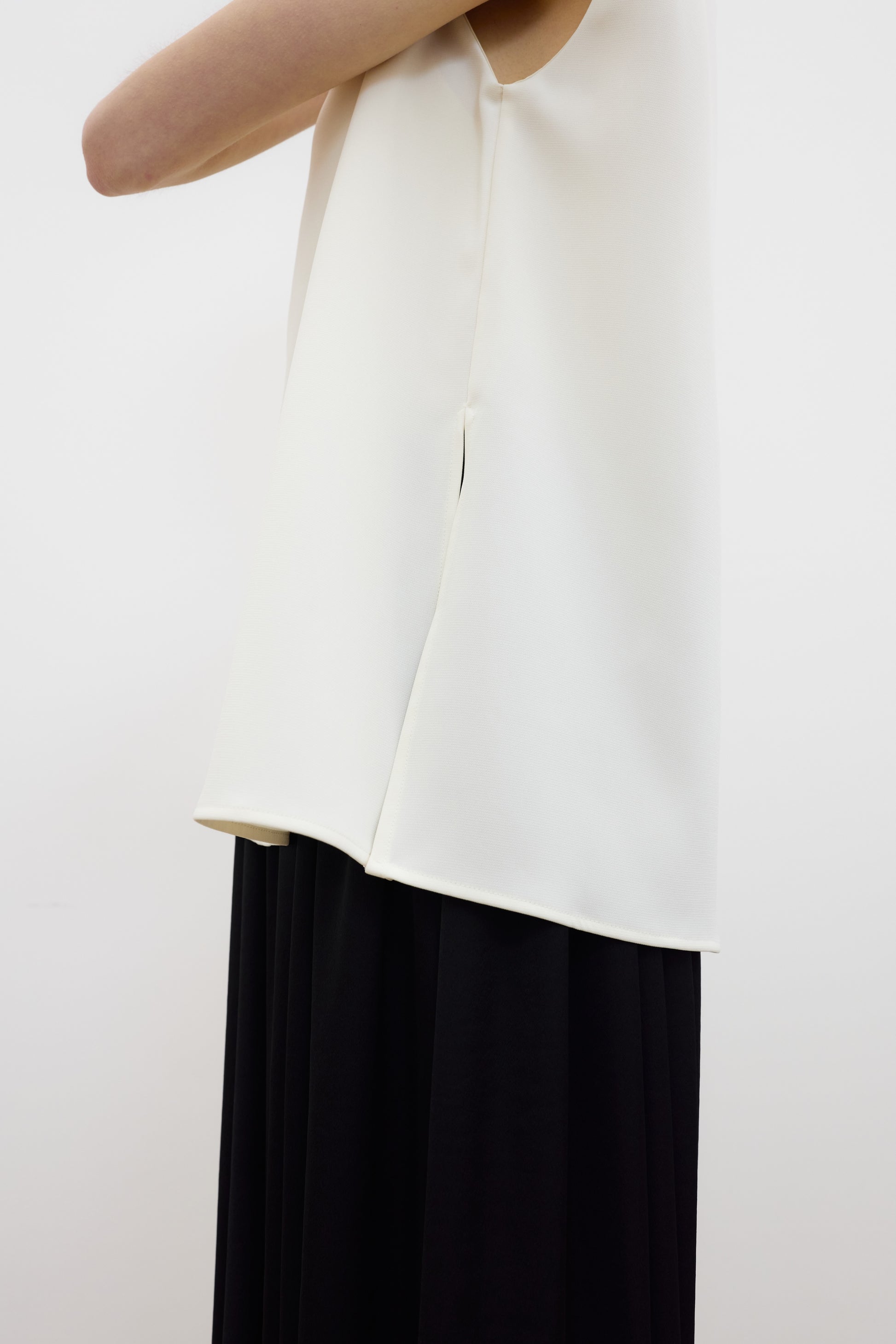 Shell V neck top