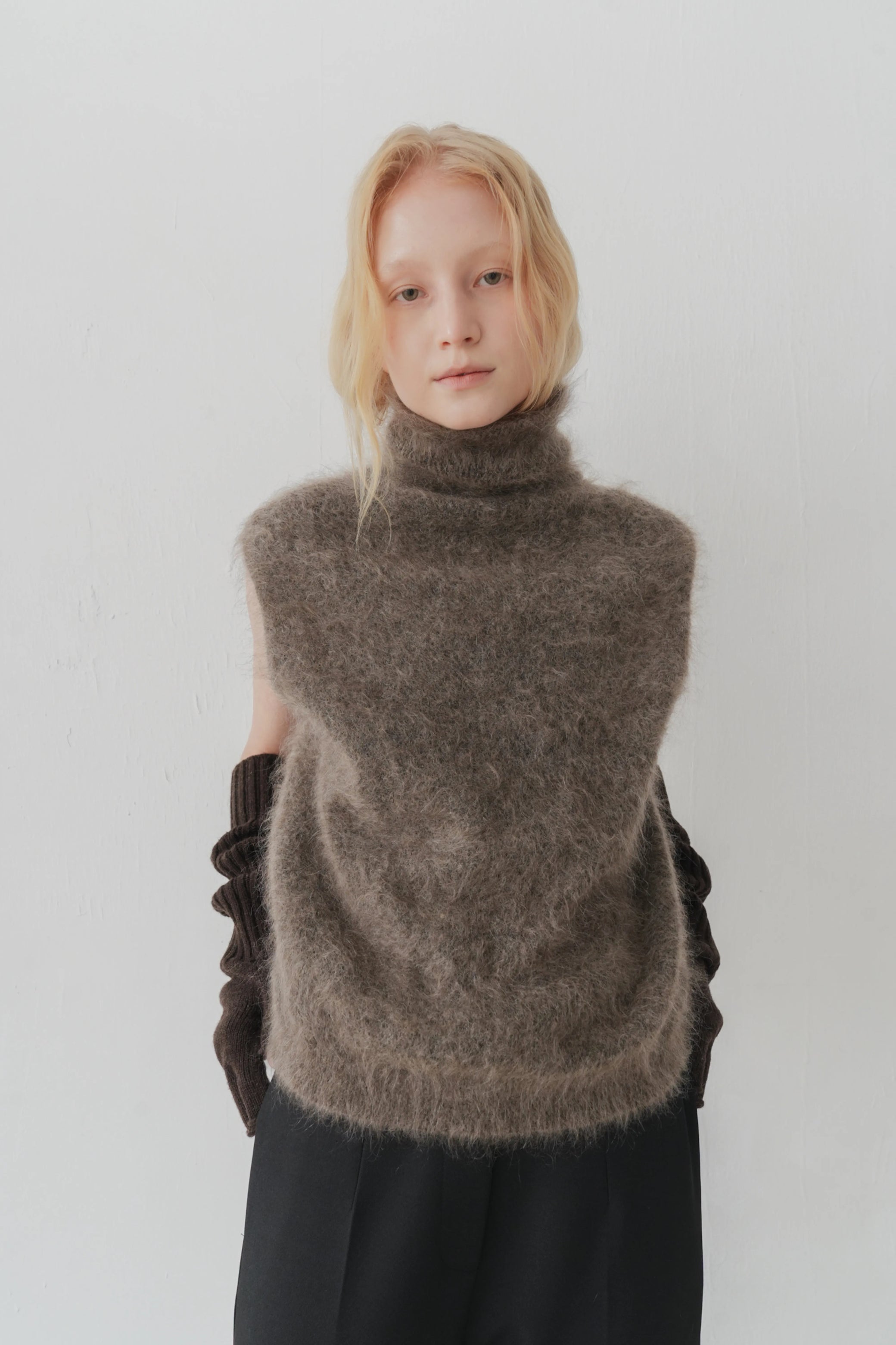 Sarek Mohair vest brown