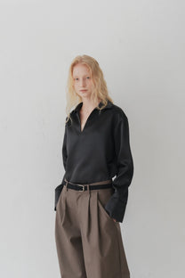 Odal satin top black