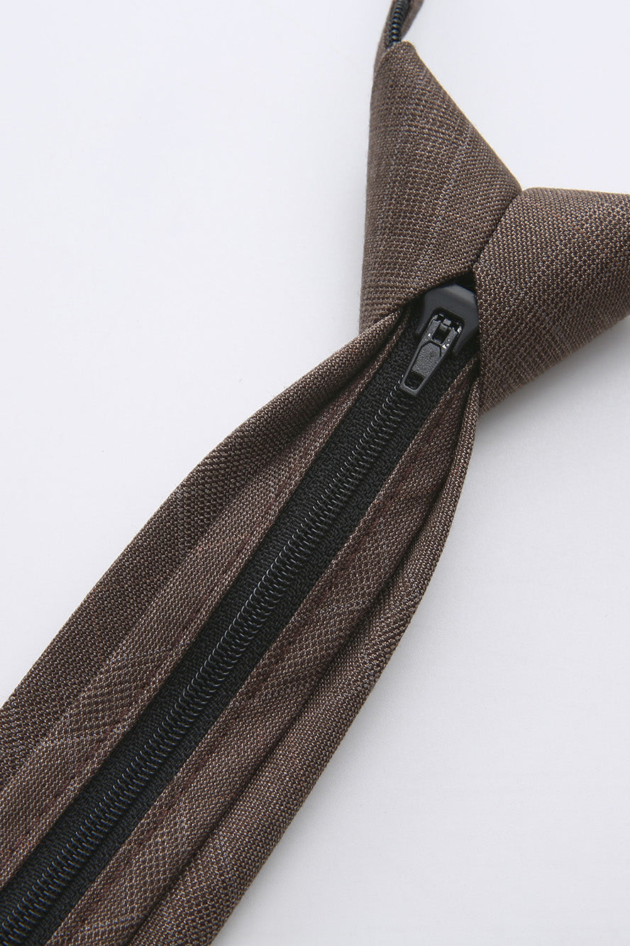 Adjustable tie